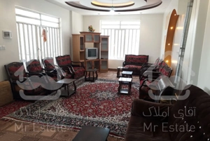 باغ ویلا،نزدیک پل خواجو،شهراصفهان،استخر و پارکینگ