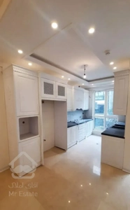 ۱۱۸ متر ۳ خوابه طبقه ۴ سالن پرده خور/اباذر گلدشت