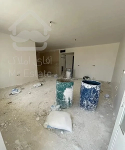 در از حیاط ، کرونی ، یاس