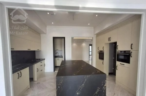 ۱۸۰ متر ۳خواب تراس بزرگ ۳پارکینگ نور جنوب سند پاک