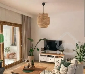 آپارتمان ۱۵۰ متر جنوبی سالن بزرگ با مشاعات در ارم