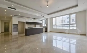 آپارتمان ۷۷متری/تراورتن/لوکیشن برند