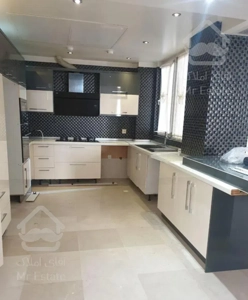 ۱۴۵متر سه خواب در فرمانیه غربی فول