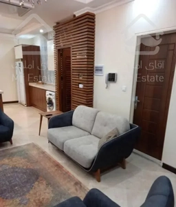 ۱۱۱ متر دروس شمال میدان هدایت