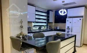 ۱۰۰ متر ۲ خوابه ساقدوش کم واحد