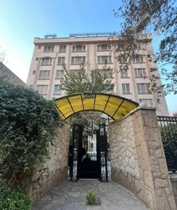 نیاوران تاپ لوکیشن ۱۲۰متر نور ونقشه استثنائی