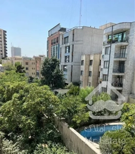 آپارتمان ۱۹۰ متر سه خوابه