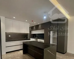 فروش آپارتمان۱۳۳متری/تک واحدی/۳خواب در خ هشت بهشت
