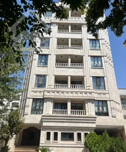 آپارتمان ۱۳۰متر هروی سه خواب / اکازیون و کم نظیر