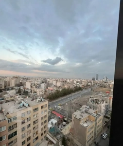 ۱۳۰ متر / شیک و مدرن/ صارمی