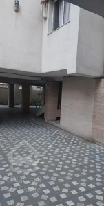 تک واحدی در خ ساری