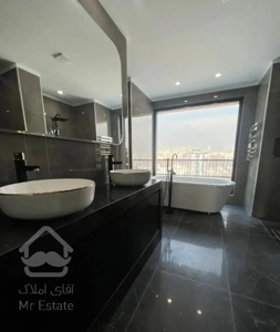 ۵۴۰ متر پنت هاوس فرشته
