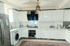 * ۱۴۰ متر  ۳ خواب  تکواحد *  (  خیابان  بشیری  )