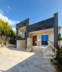 ویلا پیلوت مدرن سنددار داخل بافت مسکونی