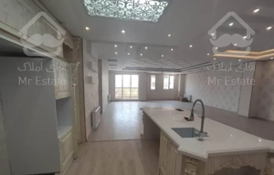 ۲۲۸مترشمالی رو به حیاط/۳پارکینگ سندی/یک