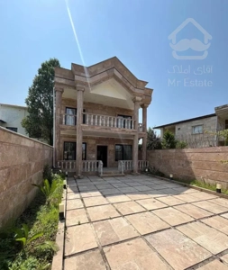 دوبلکس استخردار زیرقیمت/شهرکی/مدارک تکمیل