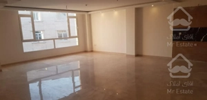 آپارتمان ۹۰متری/تاپ لوکیشن/غرق درنور