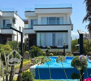 خریدویلامدرن هوشمند۸۰۰متری استخرچهارفصل مبله