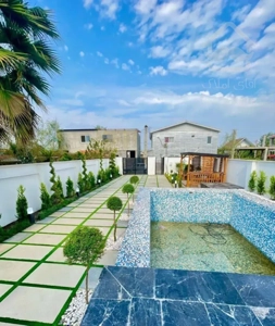 ویلا باغچه مدرن استخردار ۲۱۱ متری سنددار شهرکی