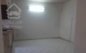 ۴۰ متری /طبقه همکف / بر خیابان پورعبدی