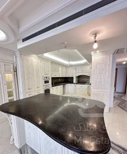 ۱۴۵متر luxury تراس۱۲متر + لابی رومی + پنجره‌قدی