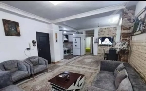 اجاره طبقه اول/با پارکینگ/خیابان امام(نسیم فرد)