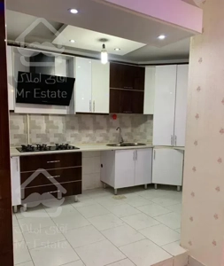 آپارتمان بازسازی شده و تمیز 80متری