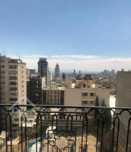 گاندی ۱۳۷ متر ۳ خواب