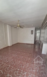 کاشانی/95متر/2خواب/طبقه اول