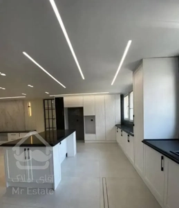 ویلا شهرک غرب فاز یک  (تهاتر با ملک در منطقه)