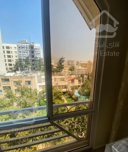 ۸۵ متر گاندی