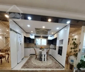 اجاره واحد ۲۰۰ متری ۳خواب شیک طالقانی