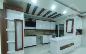 ۱۱۰متری ۸واحدی/ دونبش آفتابگیر/ روف‌گاردن