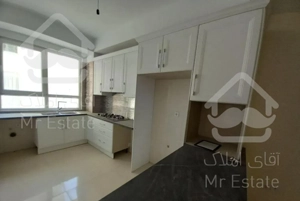 ۸۰متر/یک خواب/روبه افتاب/نوساز/اکباتان بیمه