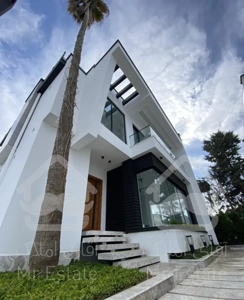 ویلا استخر دار شهرکی کلید نخورده