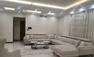 ۸۹ متر / غرق در نور / بالکن دار / شهران
