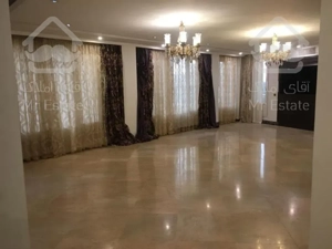 ۲۰۰متر تک واحدی. آجودانیه . دو پارکینگ