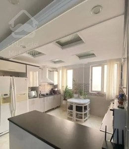 ۸۷ متر دو خواب فول امکانات/فول دیزاین/گذر ۱۰ متری