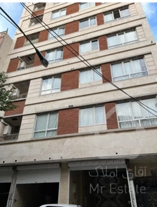 ۱۲۵مترفول امکانات طبقه اول(۲خواب بزرگ)نورگیر عالی