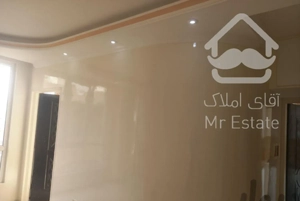 رنگ آمیزی ساختمان و (طرح کاغذ دیواری)