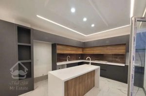 فروش آپارتمان ۱۸۵ متر تک واحد طبقه آخر ، قدرتی