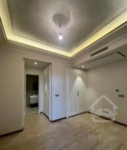 اپارتمان ۲۰۰متری نیاوران ۳پارکینگ سند کلید نخورده