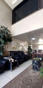 اندیشه رهن واجاره اسانسوردارققنوس