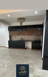 تک واحدی۱۸۰متری با پارکینگ و تراس دربهترین لوکیشن