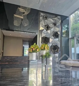 نیاوران ۳۳۰ متر ابر سازه مدرنیسم