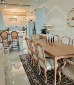 ۱۳۰متر//پلان مربع//لوکیشن شرقی