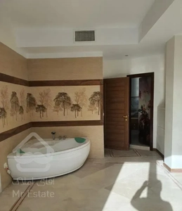 اپارتمان ۱۹۵ متری صحرای نارون