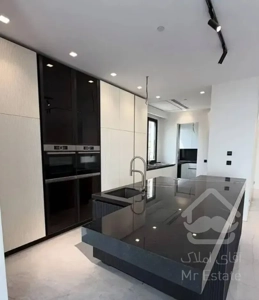 ۲۰۵متر آپارتمان/۳خوابه/طبقه دهم/یکساله/زعفرانیه