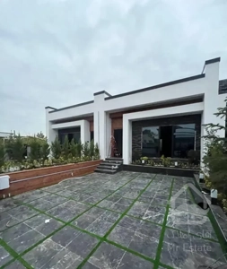 ویلا جکووزی دار بالانشین فول لوکشین عالی