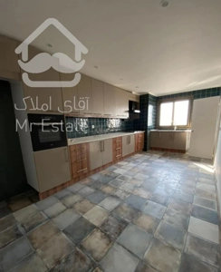 برج ، ١٩٤ متر ،نوسازی شده،شهرک غرب